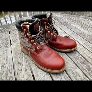 Like New Timberland Leather Boots, size 11M